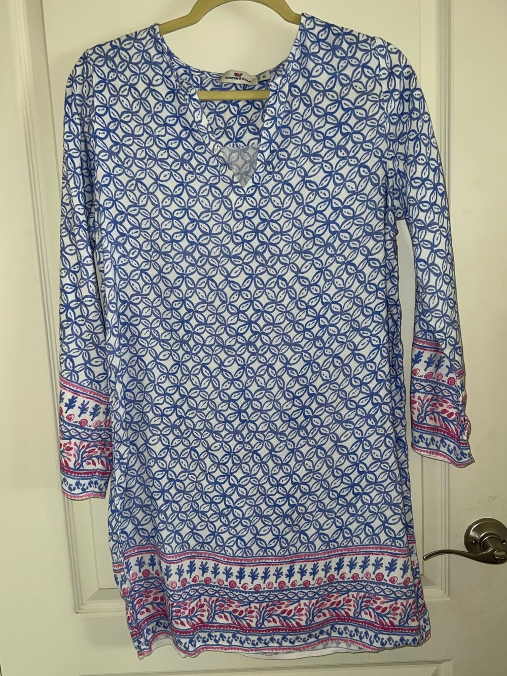 Beautiful Vineyard Vines swim cover-up dress